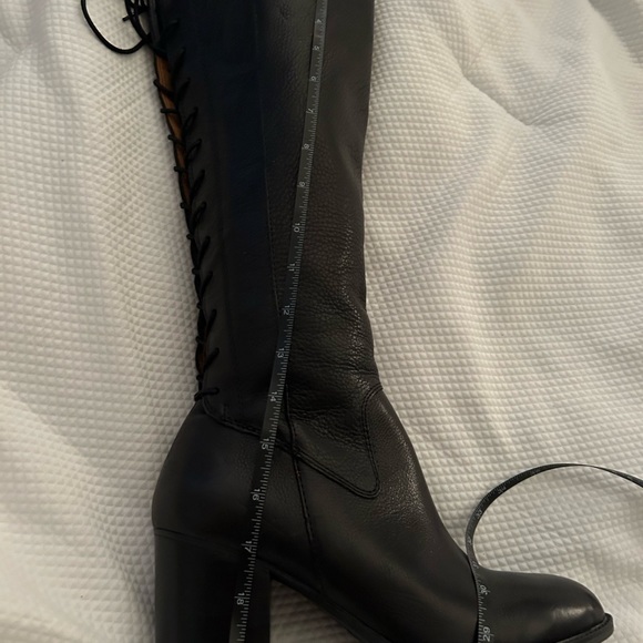 New never worn.black leather boot size 9 - Picture 16 of 16